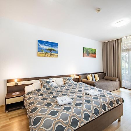 Besenova Apartman Korzar Luaran gambar