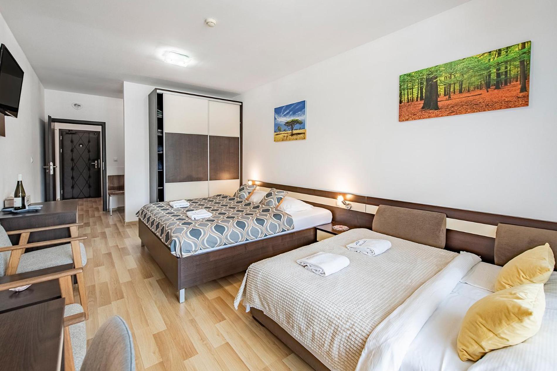 Besenova Apartman Korzar Luaran gambar