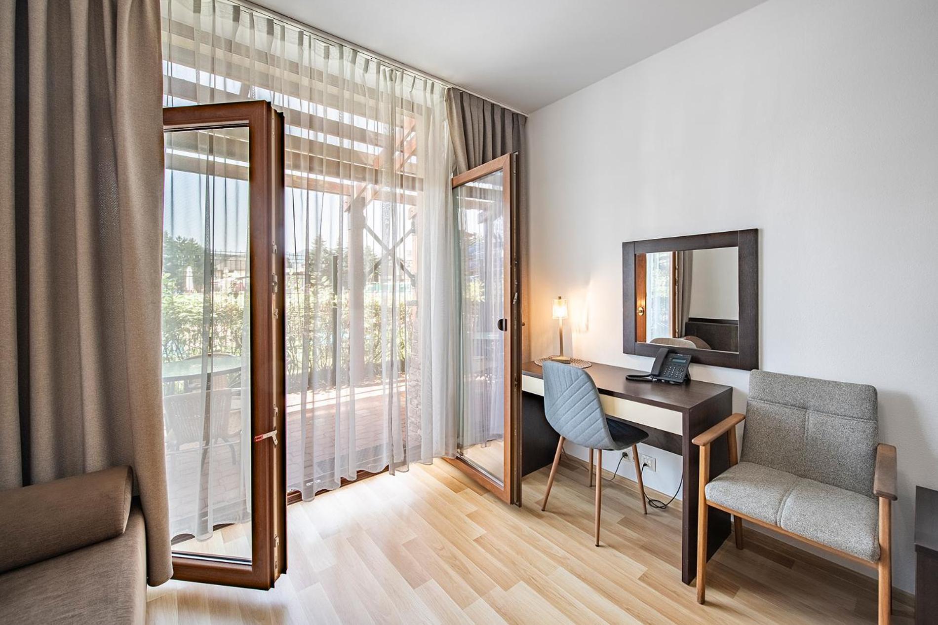 Besenova Apartman Korzar Luaran gambar