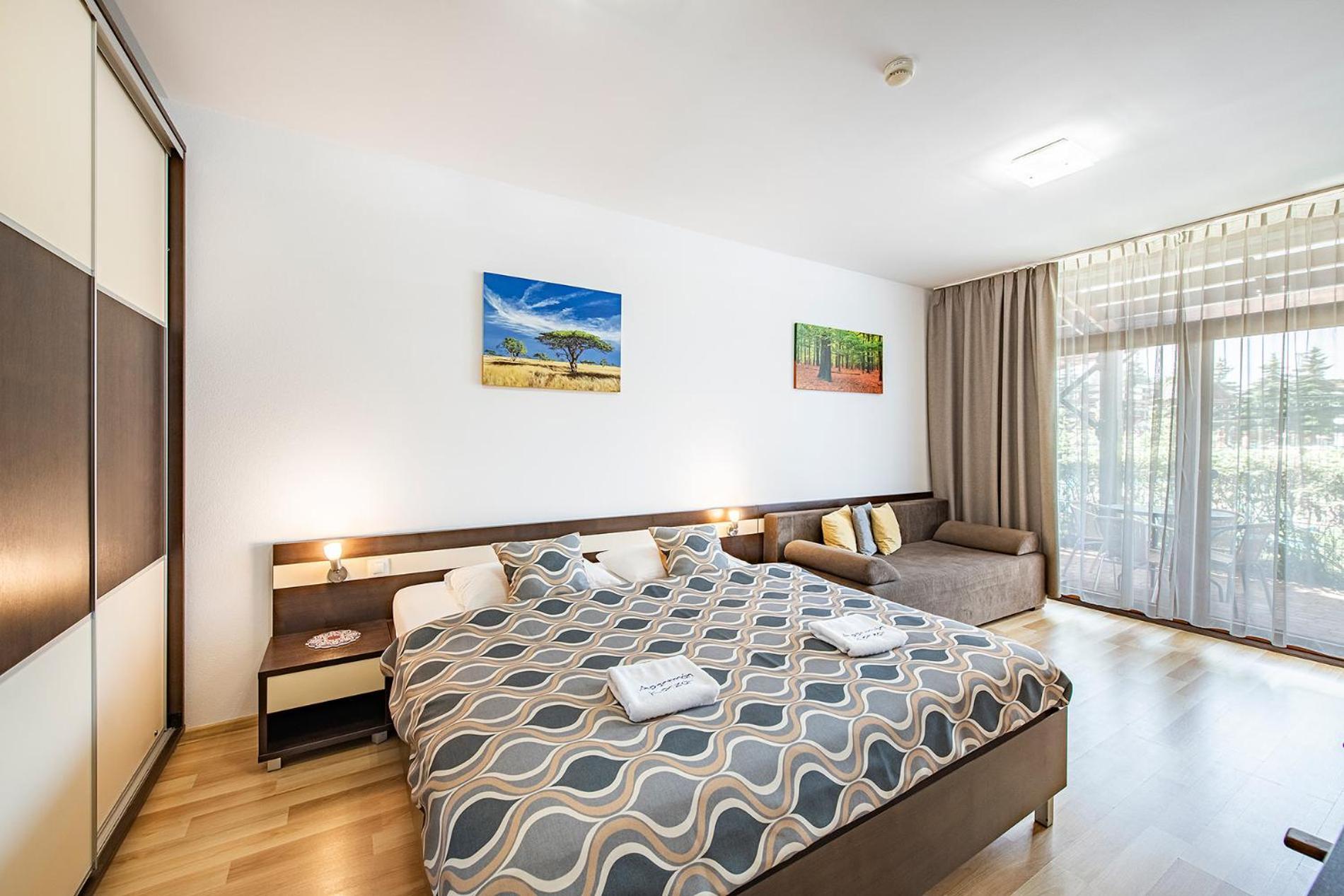 Besenova Apartman Korzar Luaran gambar