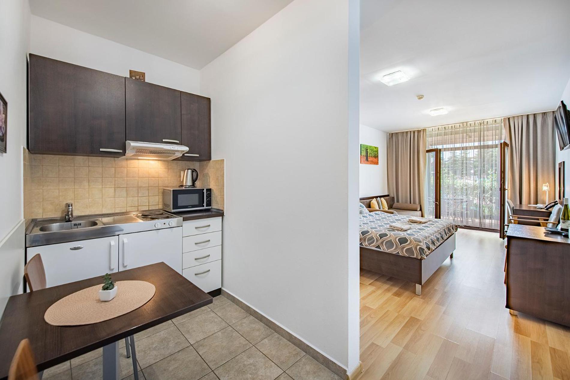 Besenova Apartman Korzar Luaran gambar